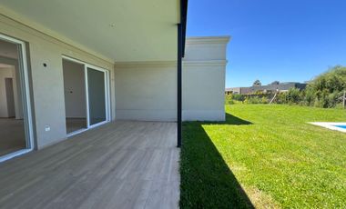 Casa en  Pilar del Este San Ramon