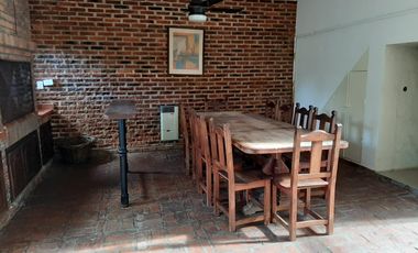 VENTA Casa  5 AMBIENTES    Centro de Lujan