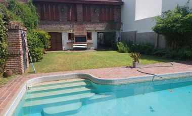 VENTA Casa  5 AMBIENTES    Centro de Lujan