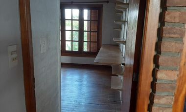 VENTA Casa  5 AMBIENTES    Centro de Lujan