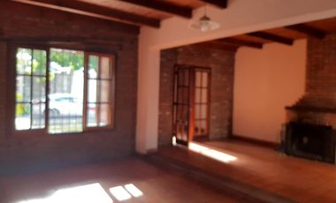 VENTA Casa  5 AMBIENTES    Centro de Lujan