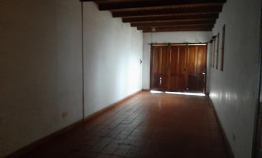 VENTA Casa  5 AMBIENTES    Centro de Lujan