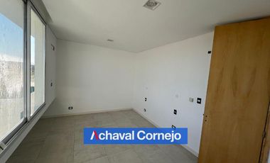 VENTA | Casa  de 4 dormitorios   pileta en el barrio Araucarias, Puertos