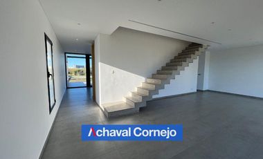 VENTA | Casa  de 4 dormitorios   pileta en el barrio Araucarias, Puertos