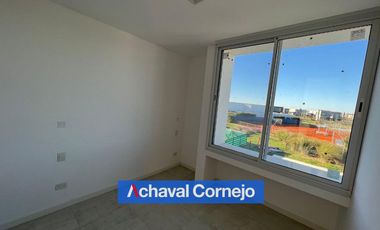 VENTA | Casa  de 4 dormitorios   pileta en el barrio Araucarias, Puertos