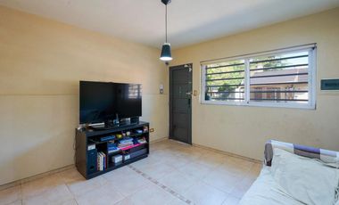 Venta - Casa - 4 ambientes - Ramos Mejia - Pileta - Cochera