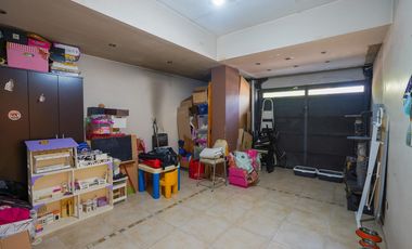 Venta - Casa - 4 ambientes - Ramos Mejia - Pileta - Cochera