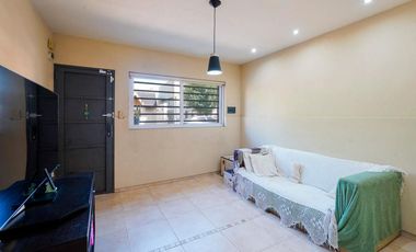 Venta - Casa - 4 ambientes - Ramos Mejia - Pileta - Cochera