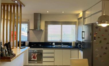 PH en venta - 2 Dormitorios 2 Baños - 80Mts2 - Quilmes