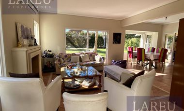 Casa en Venta con renta - La Delfina, Pilar