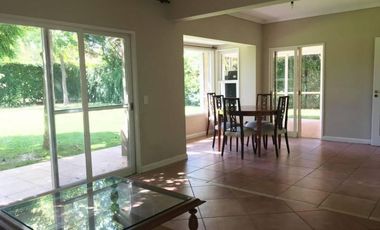 Casa en Venta con renta - La Delfina, Pilar