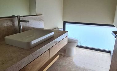 Venta de Casa en Querétaro, dentro Club Golf Campanario 4 recámaras, gran jardín