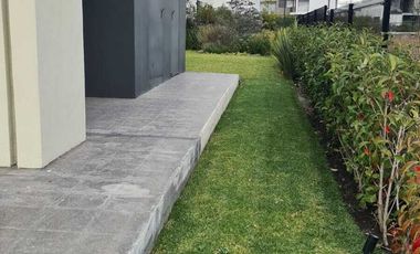Venta de Casa en Querétaro, dentro Club Golf Campanario 4 recámaras, gran jardín