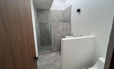 Venta de Casa en Querétaro, Lomas del Campanario IV, seguridad, alberca