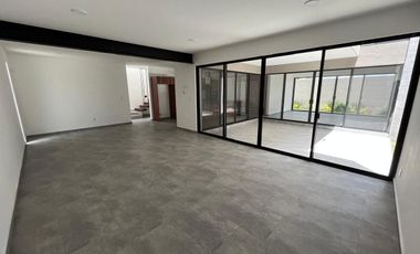 Venta de Casa en Querétaro, Lomas del Campanario IV, seguridad, alberca
