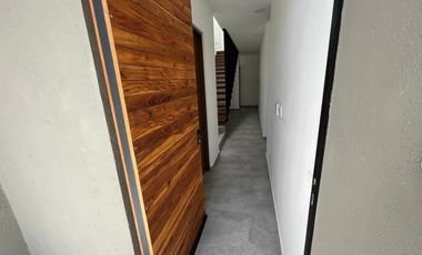 Venta de Casa en Querétaro, Lomas del Campanario IV, seguridad, alberca