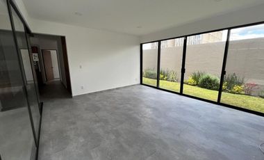 Venta de Casa en Querétaro, Lomas del Campanario IV, seguridad, alberca