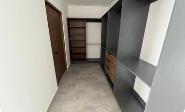 Venta de Casa en Querétaro, Lomas del Campanario IV, seguridad, alberca