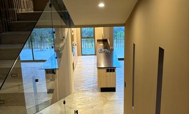 Venta de casa moderna , Querétaro, Residencial La Vista, 4 recámaras, 4 baños