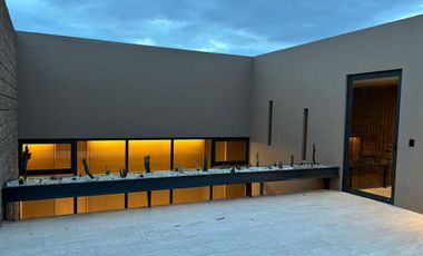 Venta de casa moderna , Querétaro, Residencial La Vista, 4 recámaras, 4 baños