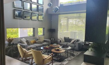Venta de Casa en El Campanario, Golf,4 recámaras con baño, alberca y gran jardín