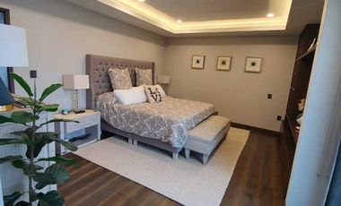 Venta de Casa en El Campanario, Golf,4 recámaras con baño, alberca y gran jardín