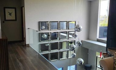 Venta de Casa en El Campanario, Golf,4 recámaras con baño, alberca y gran jardín