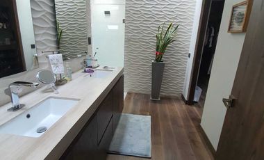 Venta de Casa en El Campanario, Golf,4 recámaras con baño, alberca y gran jardín