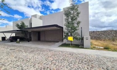 Venta de casa en Querétaro, Lomas del Campanario Norte con 4 recámaras 4 baños