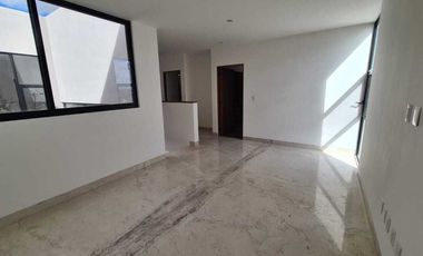 Venta de casa en Querétaro, Lomas del Campanario Norte con 4 recámaras 4 baños