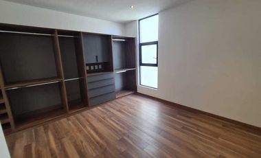 Venta de casa en Querétaro, Lomas del Campanario Norte con 4 recámaras 4 baños
