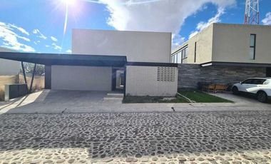 Venta de Casa en Querétaro, Lomas del Campanario Norte, precio de OPORTUNIDAD