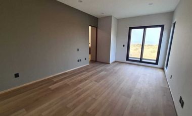 Venta de Casa en Querétaro, dentro del Club de Golf Campanario, 4 recámaras