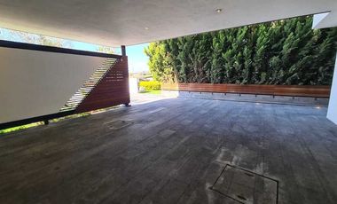 Venta de Casa en Querétaro, dentro del Club de Golf Campanario, alberca domotica