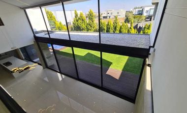 Venta de Casa en Querétaro, dentro del Club de Golf Campanario, alberca domotica