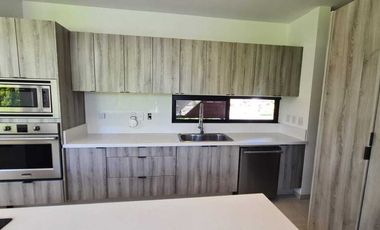 Venta de Casa en Querétaro, dentro del Club de Golf Campanario, alberca domotica