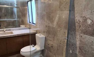 Venta de Casa en Querétaro, dentro del Club de Golf Campanario, alberca domotica