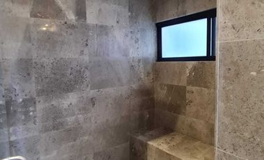 Venta de Casa en Querétaro, dentro del Club de Golf Campanario, alberca domotica