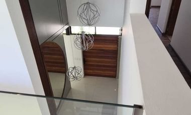 Venta de Casa en Querétaro, dentro del Club de Golf Campanario, alberca domotica