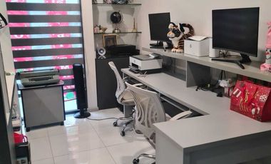 Venta de Casa en Querétaro, Corregidora, Vista Real, Club Hípico, alberca propia