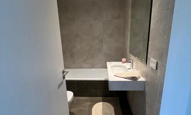 Semipiso en venta - Las Lomitas Street