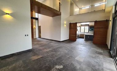 Venta de Casa en Querétaro, dentro del Club de Golf Campanario, 5 recámaras
