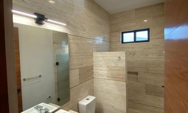 Venta de Casa en Querétaro, dentro del Club de Golf Campanario, 5 recámaras