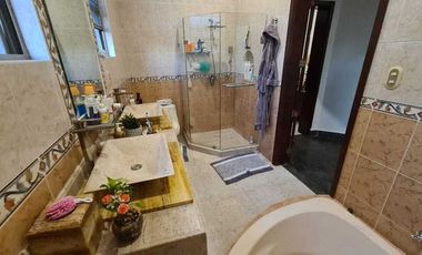 Casa en venta de una planta con 4 recámaras y enorme jardín en Vista Real, Corregidora, Querétaro