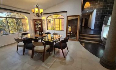 Casa en venta de una planta con 4 recámaras y enorme jardín en Vista Real, Corregidora, Querétaro