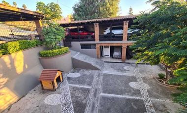 Casa en venta de una planta con 4 recámaras y enorme jardín en Vista Real, Corregidora, Querétaro