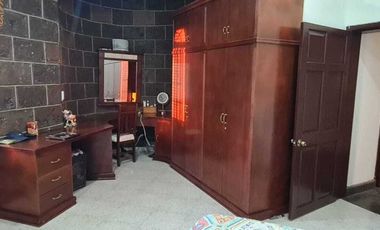 Casa en venta de una planta con 4 recámaras y enorme jardín en Vista Real, Corregidora, Querétaro