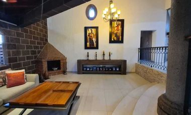 Casa en venta de una planta con 4 recámaras y enorme jardín en Vista Real, Corregidora, Querétaro