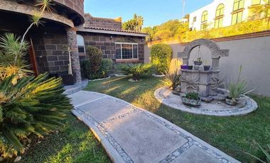 Casa en venta de una planta con 4 recámaras y enorme jardín en Vista Real, Corregidora, Querétaro