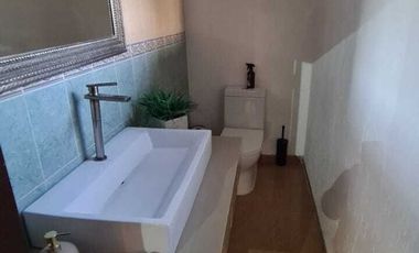 Casa en venta de una planta con 4 recámaras y enorme jardín en Vista Real, Corregidora, Querétaro